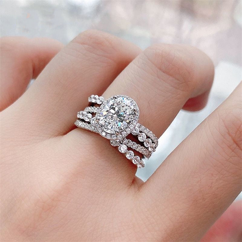 Luxe Moissanite Rings